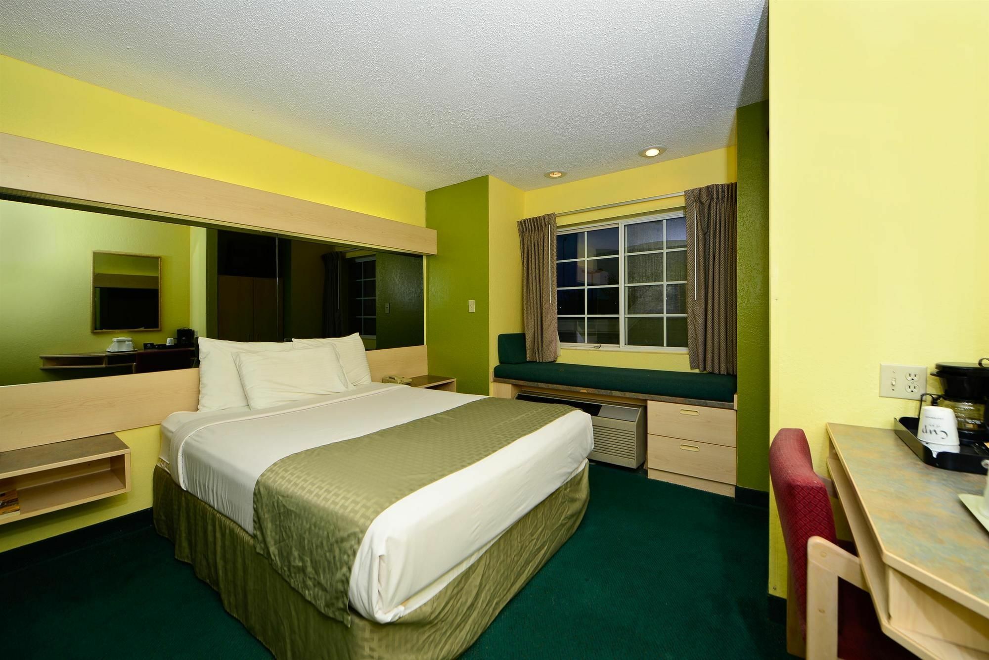 Americas Best Value Inn & Suites Jackson, Tn Exterior foto